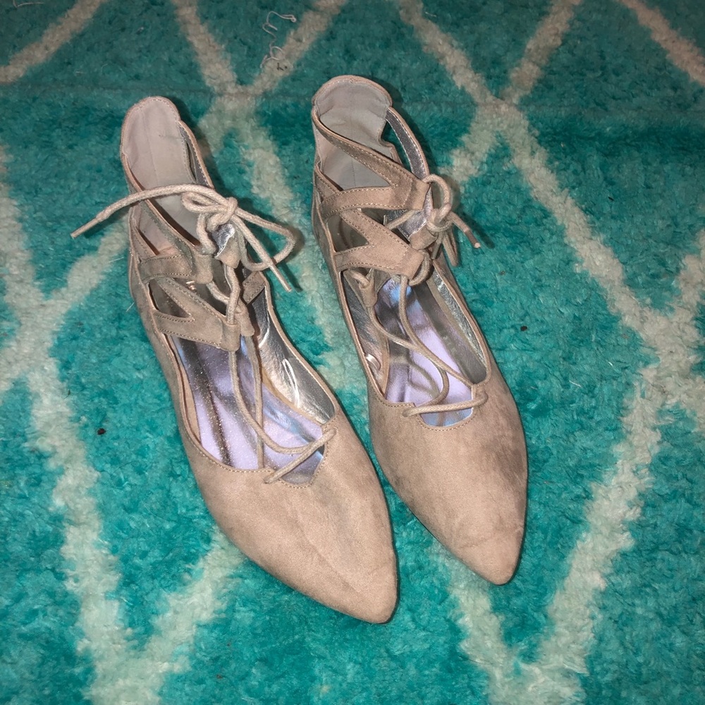 NWOT Nude Flats